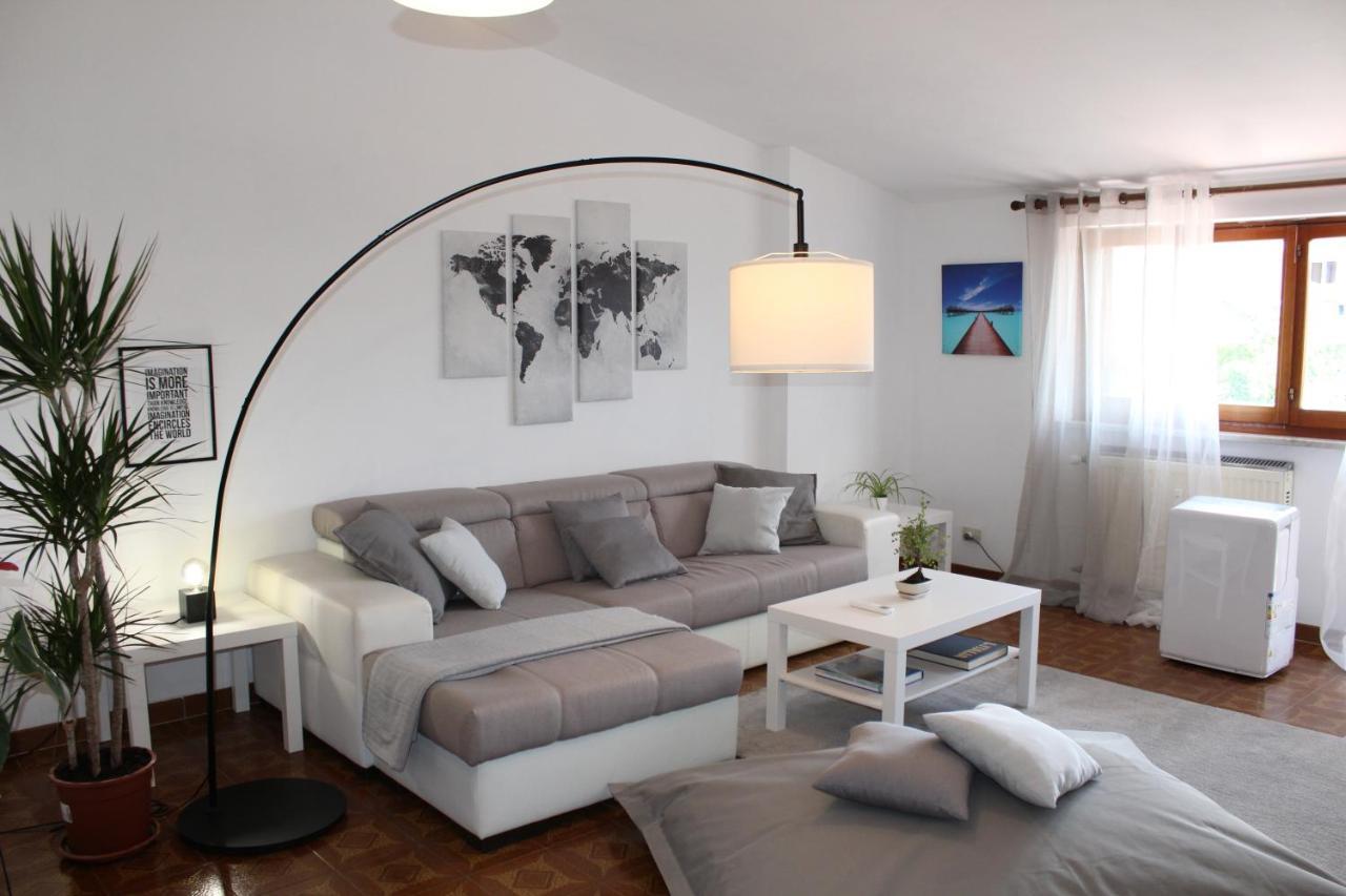 Spazioso Appartamento Castel di Leva Exterior foto